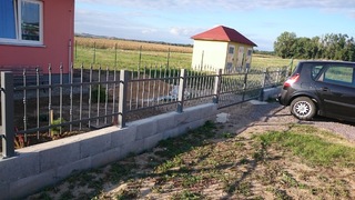 Zaunteile , Türen und Tore, Schmiedeelemente, Galvanisieren und Farbe