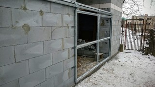 Hanging Gate, Verzinken