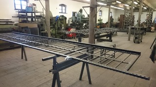 Schiebetor und Zaun, Metallprofilen , feuerverzinkt, schwarz matt. und Patina