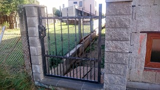 Tor aus geschmiedete Profil, feuerverzinkt, Matt Schwarz und Patina