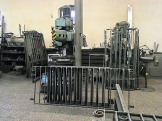 Zaun Felder und Tore