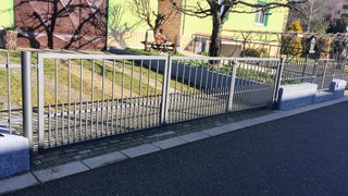 Tor und Tor, Zink- und Schmiedefarbe