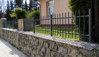 Feldzaun und Pfosten, Yar Zink und Farbe Schmied (Zinorex)