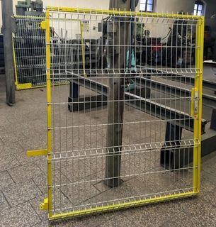 Gate mit 3D-Mesh, Grund- und Spitzenfarbe