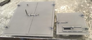 Die Tür zum Kamin und Räucherkammer, Backen Farbe