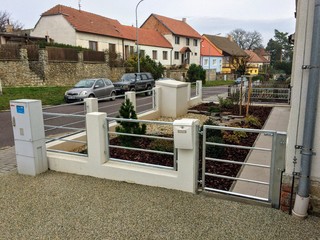 Tor und Feld aus Garn, heißem Zink