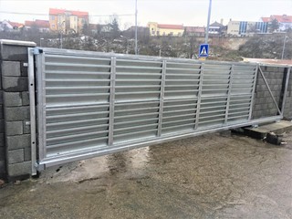 Selbsttragendes verzinktes Tor, Lamellen