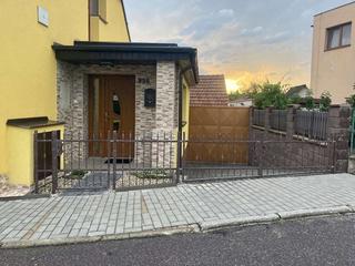 Tor, Tor und Feld, geschmiedete Profile, Feuerverzinkung und Farbe und Patina