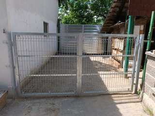 Tore verzinkt, Füllung aus 3-D-Netz und Zn-Blech