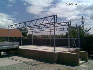 Konstrukce přístřešku Dobřínsko