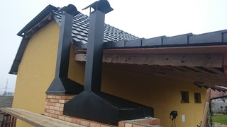 Stříšky a komíny k udírně a grilu